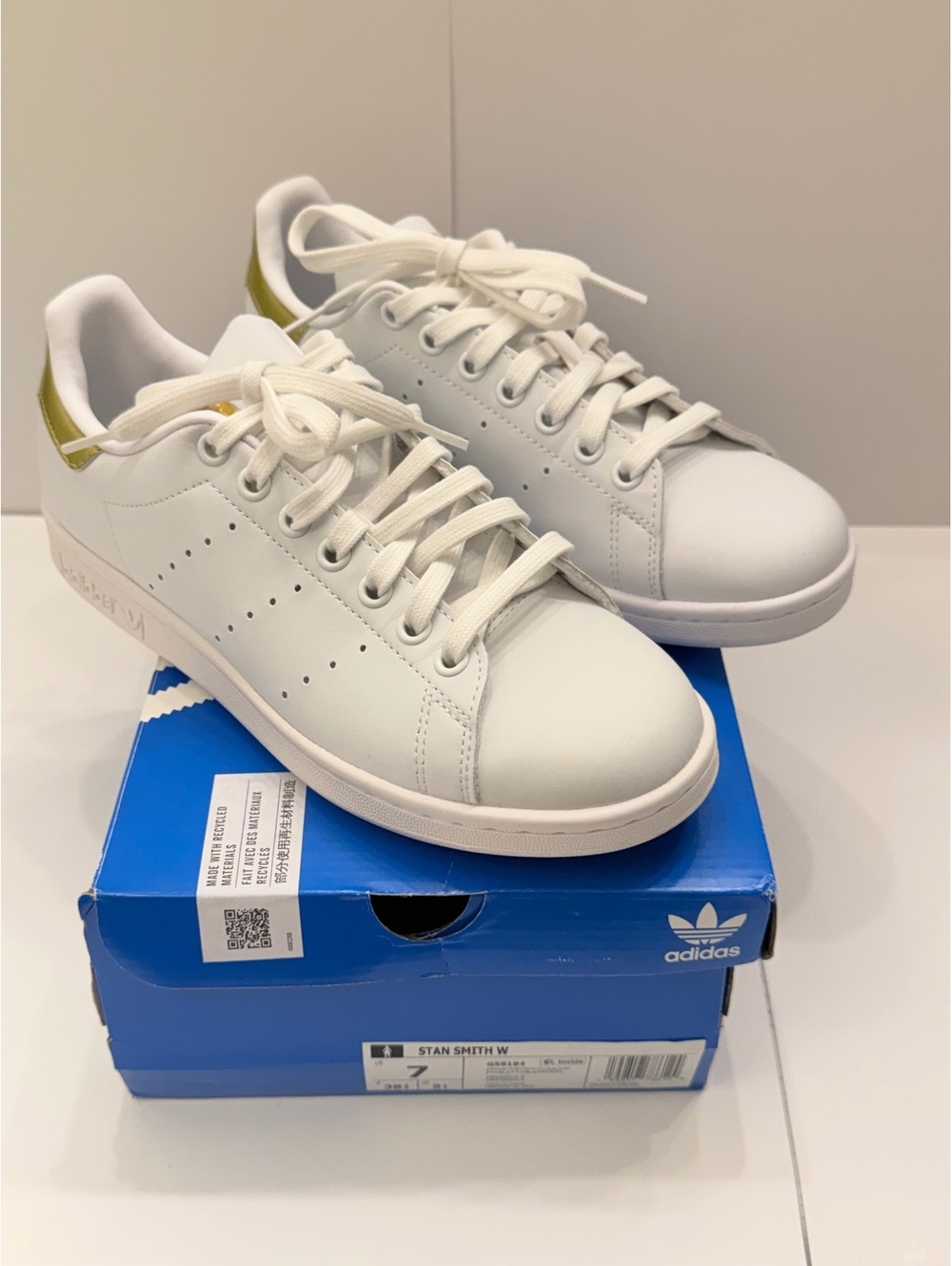 New in box Adidas Stan Smith sneakers